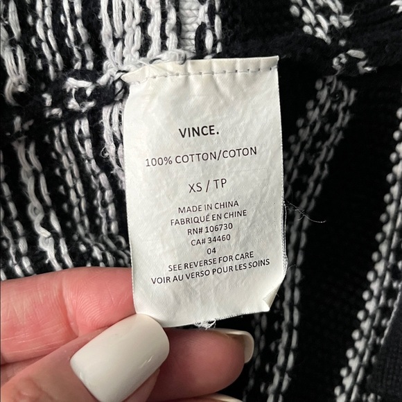 VINCE Oversized Textured Striped Black White V-Neck Sweater XS - Picture 8 of 8